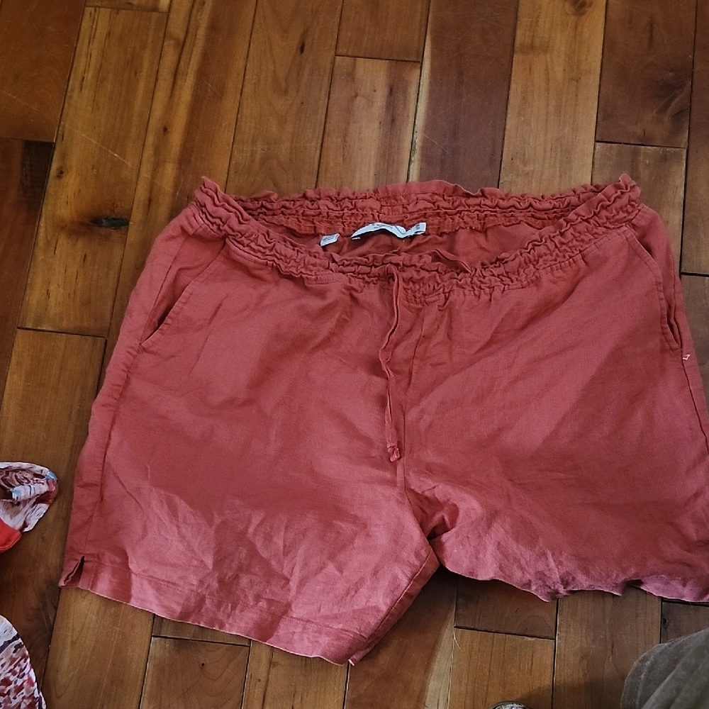 JACHS Girlfriend High Waist Coral Shorts